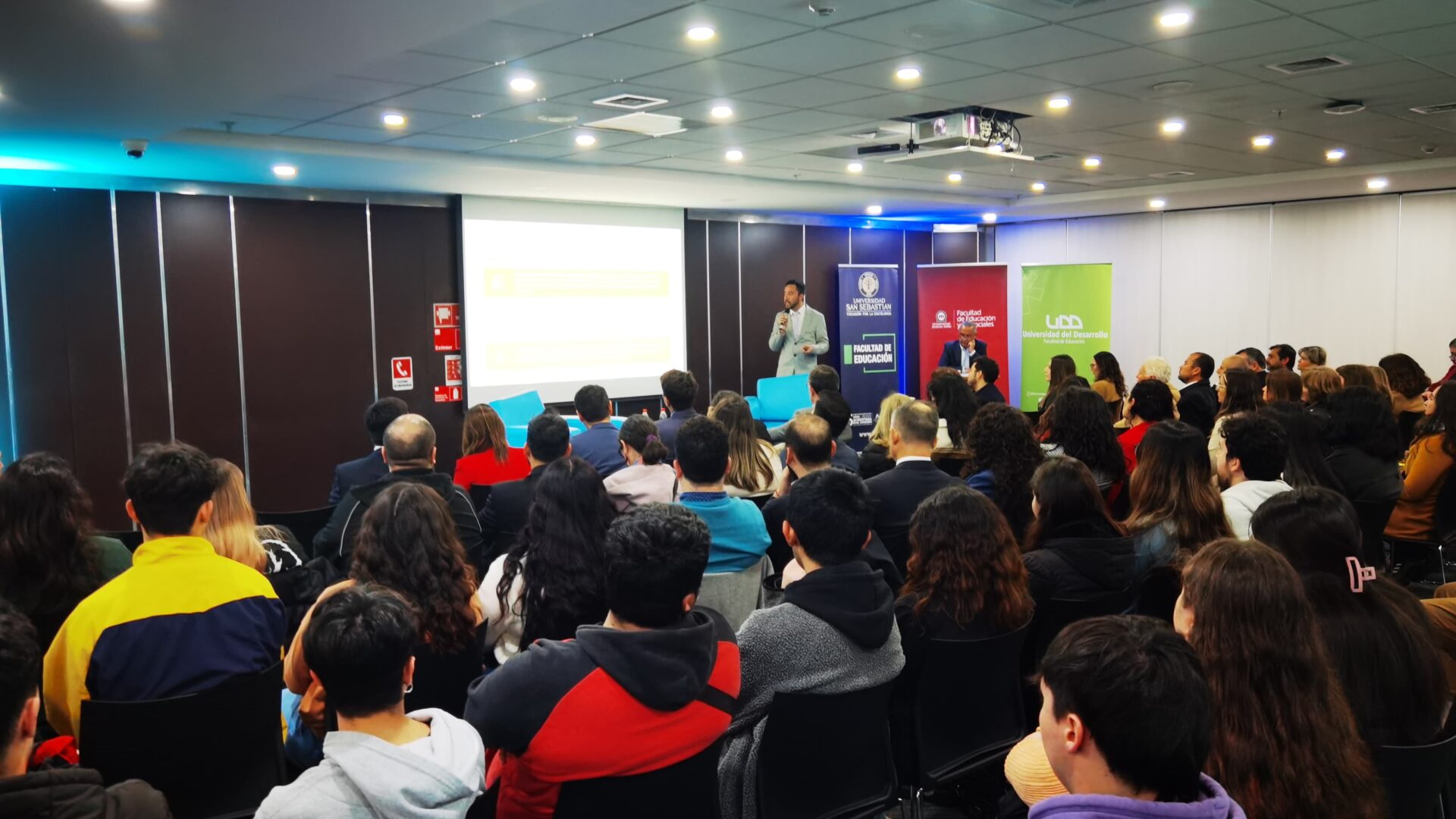 Vicedecano participa en seminario junto a ex ministro de Educación para ...