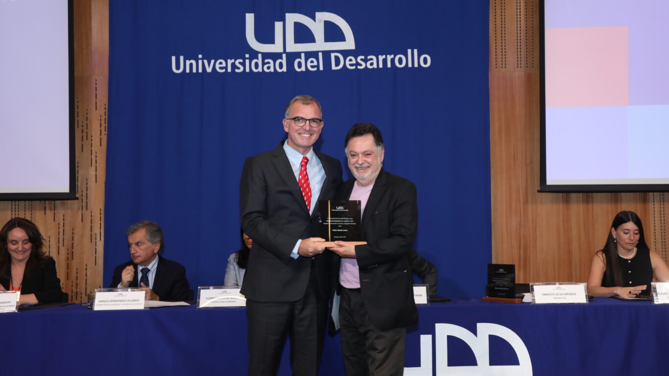 Facultad de Educación UDD distingue a sus Profesores Excelencia 2024