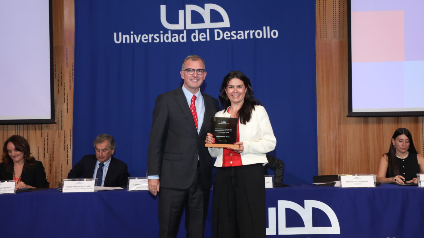 Facultad de Educación UDD distingue a sus Profesores Excelencia 2024